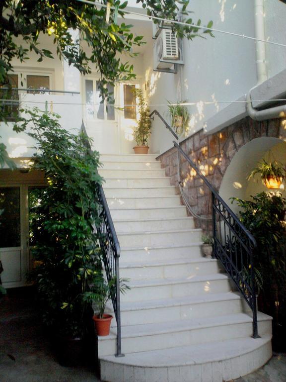 Oaza Guest House スヴェティ・ステファン エクステリア 写真